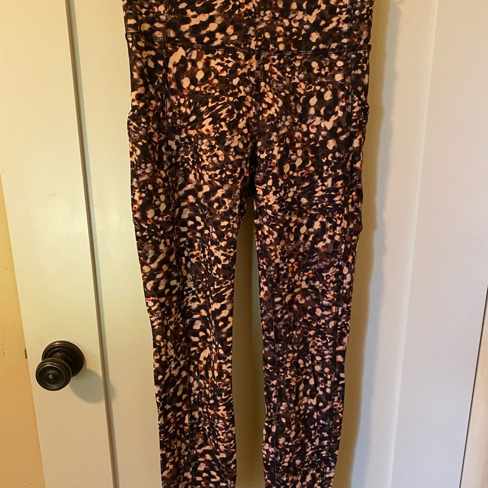 Lulu Lemon size 6 multi colored leggings!